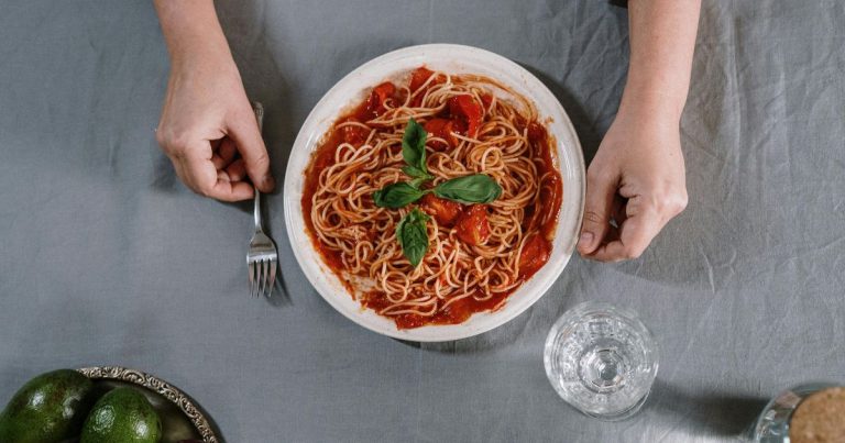 Spaghetti with Tomato Sauce Recipe