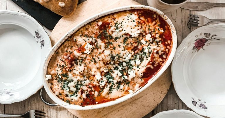 The Best Baked Feta Recipe – A Mediterranean Classic You’ll Love!